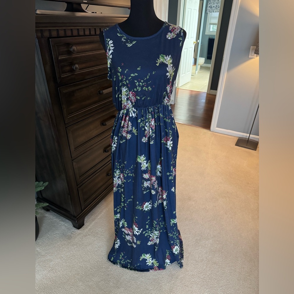 Amazon Women's Floral Maxi Dress - Navy Blue